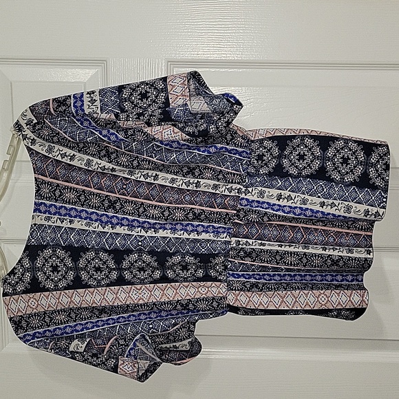 Multi pattern blouse - Picture 2 of 2